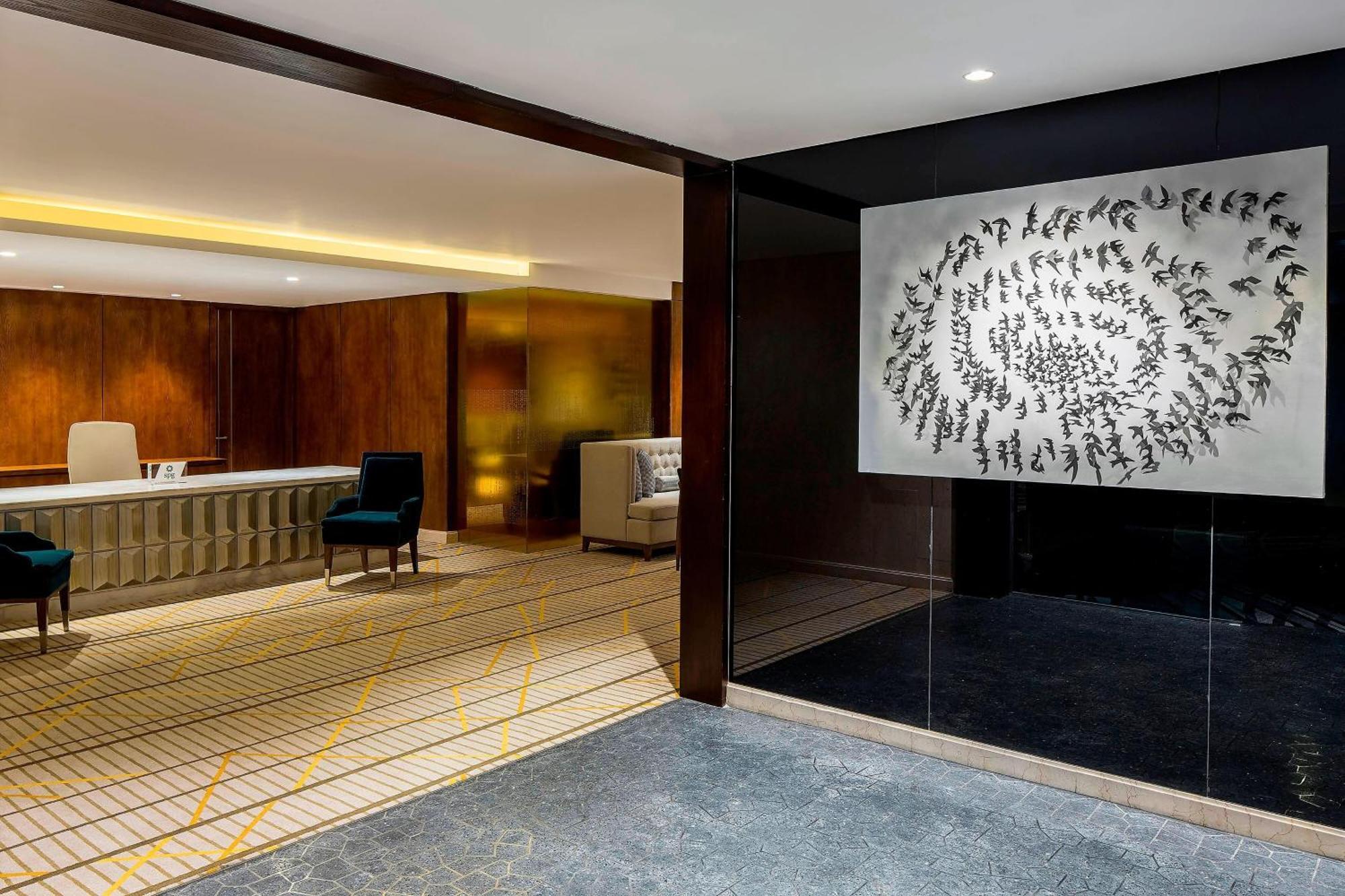 Club level Guest room 1 King,1634437201:JPEG